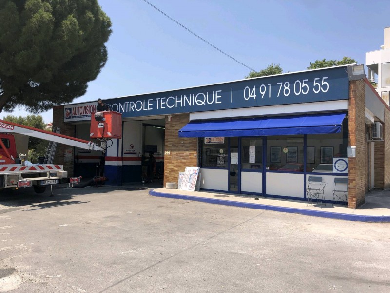 Mise en place et conception d'une nouvelle enseigne pour le contrôle technique automobile Marseille autovision