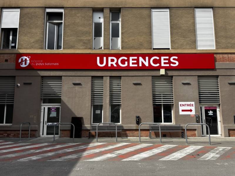 Fabrication et installation d’enseigne lumineuse grand format pour hôpital à Salon-de-Provence