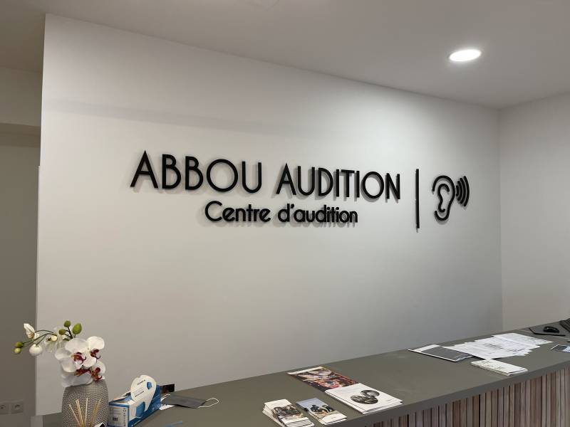Enseigne lettres lumineuses en relief pour Abbou Audition à Marseille