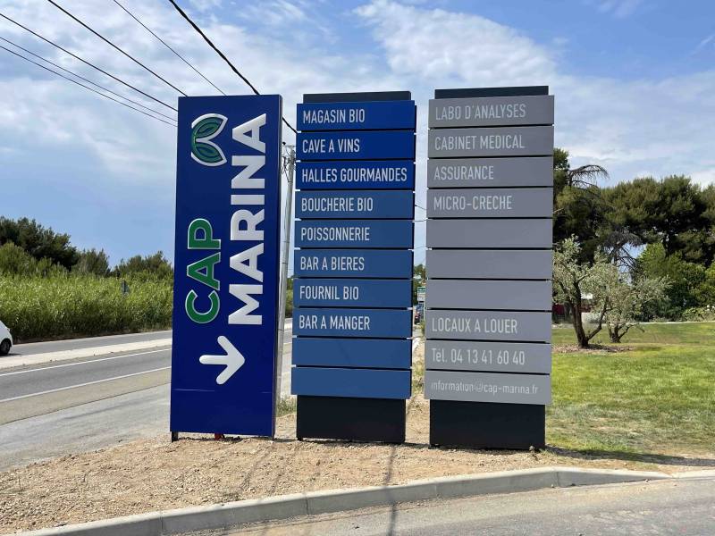 Fabricant de caissons lumineux en lettre découpée