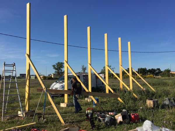 Fabrication et pose d'un panneau 12x3m à Miramas