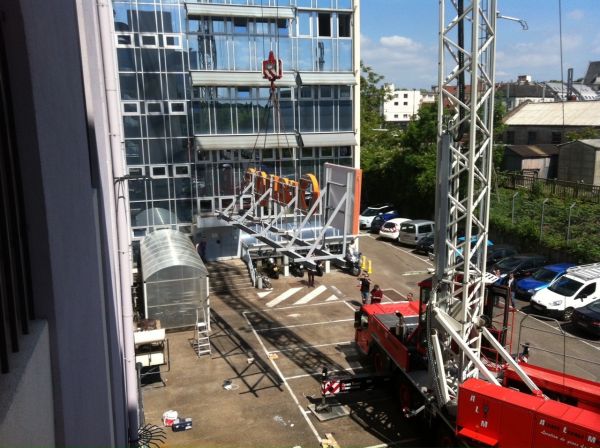 Enseigne lumineuse sur toiture pour Orange à Strasbourg
