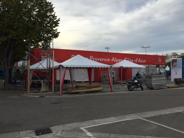 Habillage du stand de la Région à la Foire de Marseille 2015