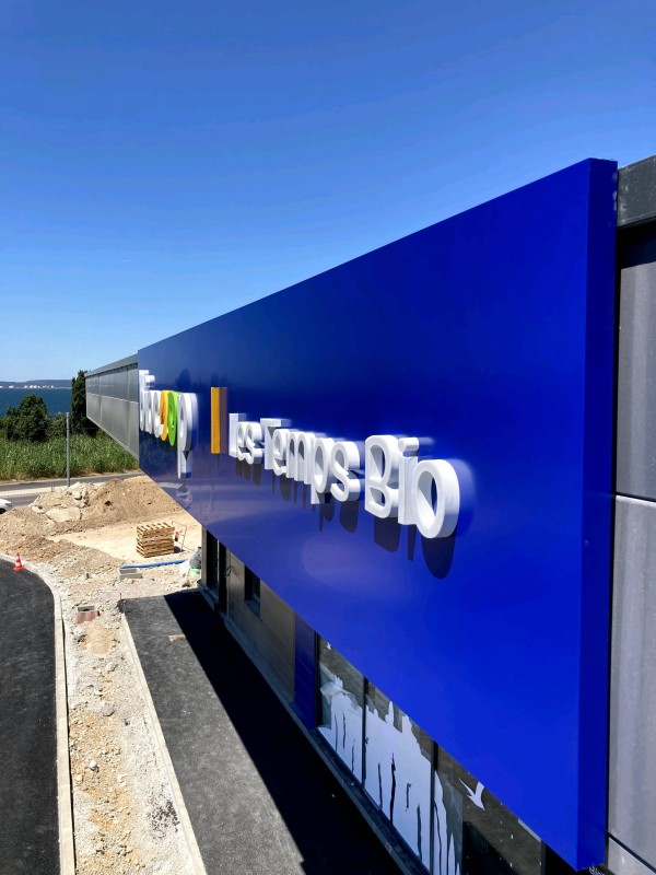 Conception remplacement et pose d'une nouvelle enseigne pour le magasin bio coop à Vitrolles dans le 13